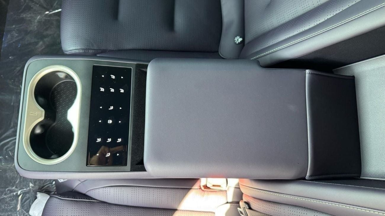 أفاتر 07 Avatr 07 2024