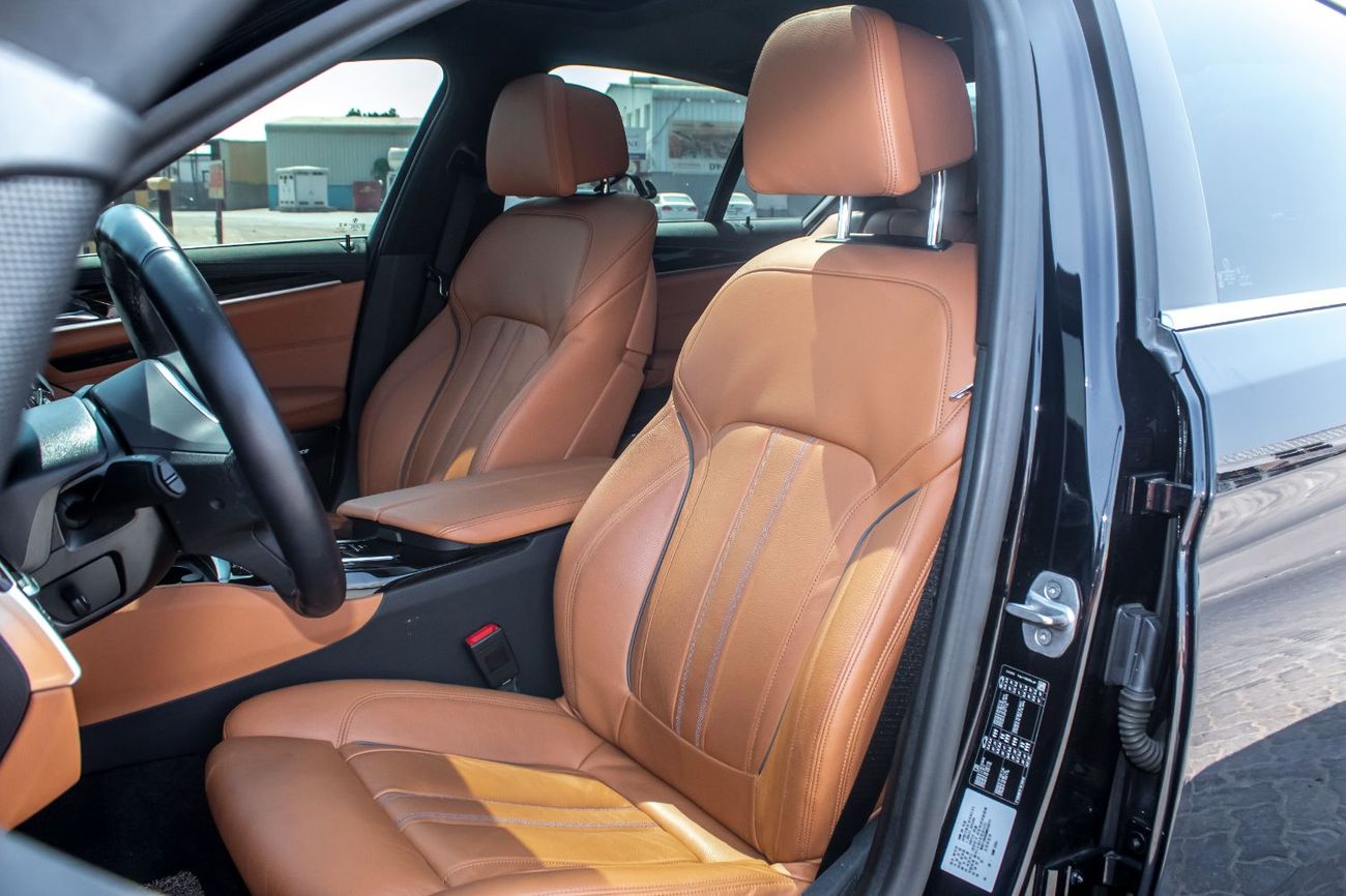 بي أم دبليو 520i M Sport Comfort 2.0L