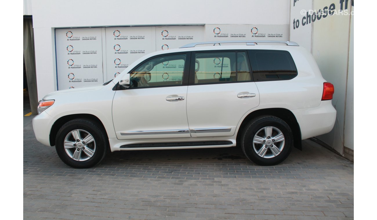 تويوتا لاند كروزر 4.6L EXR V8 2015 MODEL WITH NAVIGATION