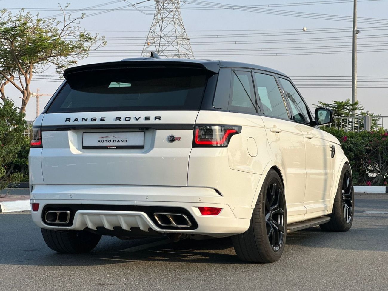 Land Rover Range Rover Sport RANGE ROVER SVR MODEL 2018 KILOMETERS 78000 GCC Counter service at Al Tayer Agency until 2028