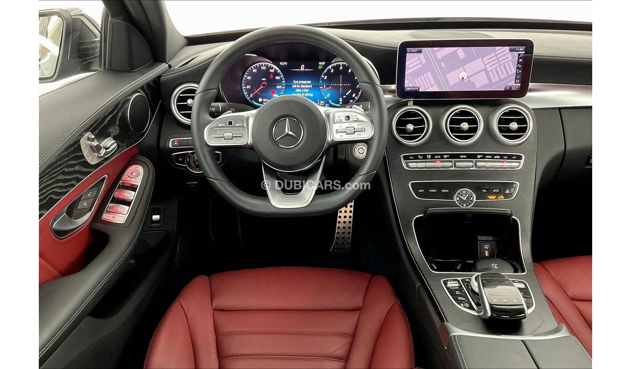 Mercedes-Benz C 200 Premium (AMG Line)