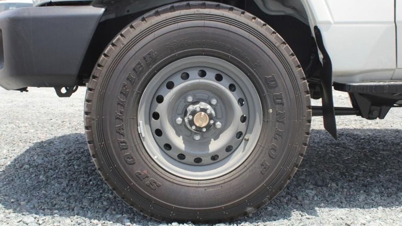 تويوتا لاند كروزر بيك آب Toyota/LAND CRUISER PICK UP D 4.2L SC 3 seater 2 AIRBAG & ABS MT