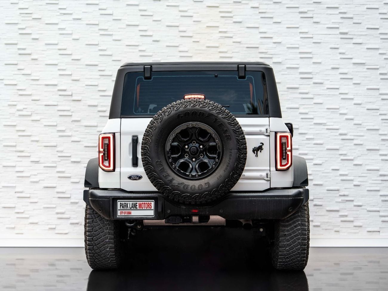 فورد برونكو Wildtrak 2.7L (4 Seater)