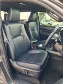 تويوتا هيلوكس TRD Double cabin 2.8L, perfect inside and outside