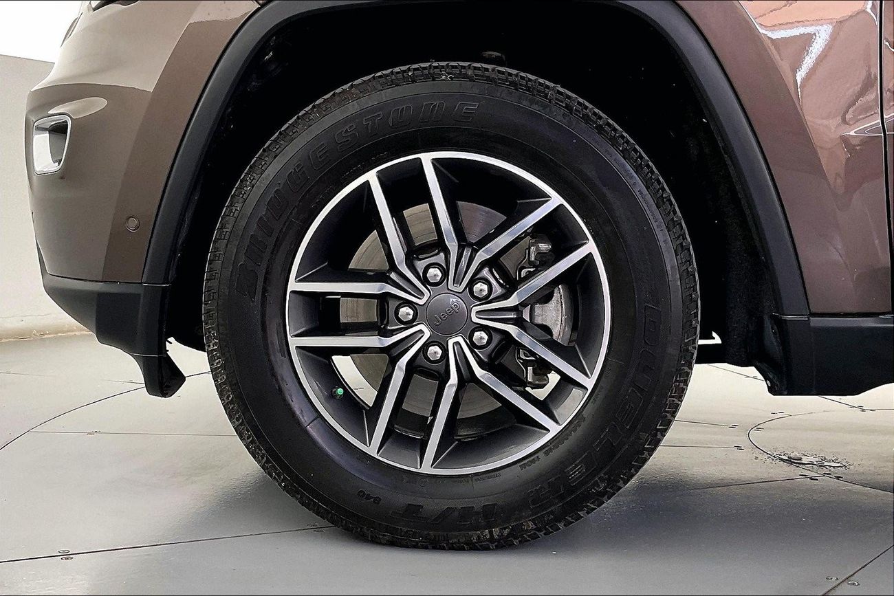 Toyota Yaris SE / E | 1 year free warranty | 0 Down Payment