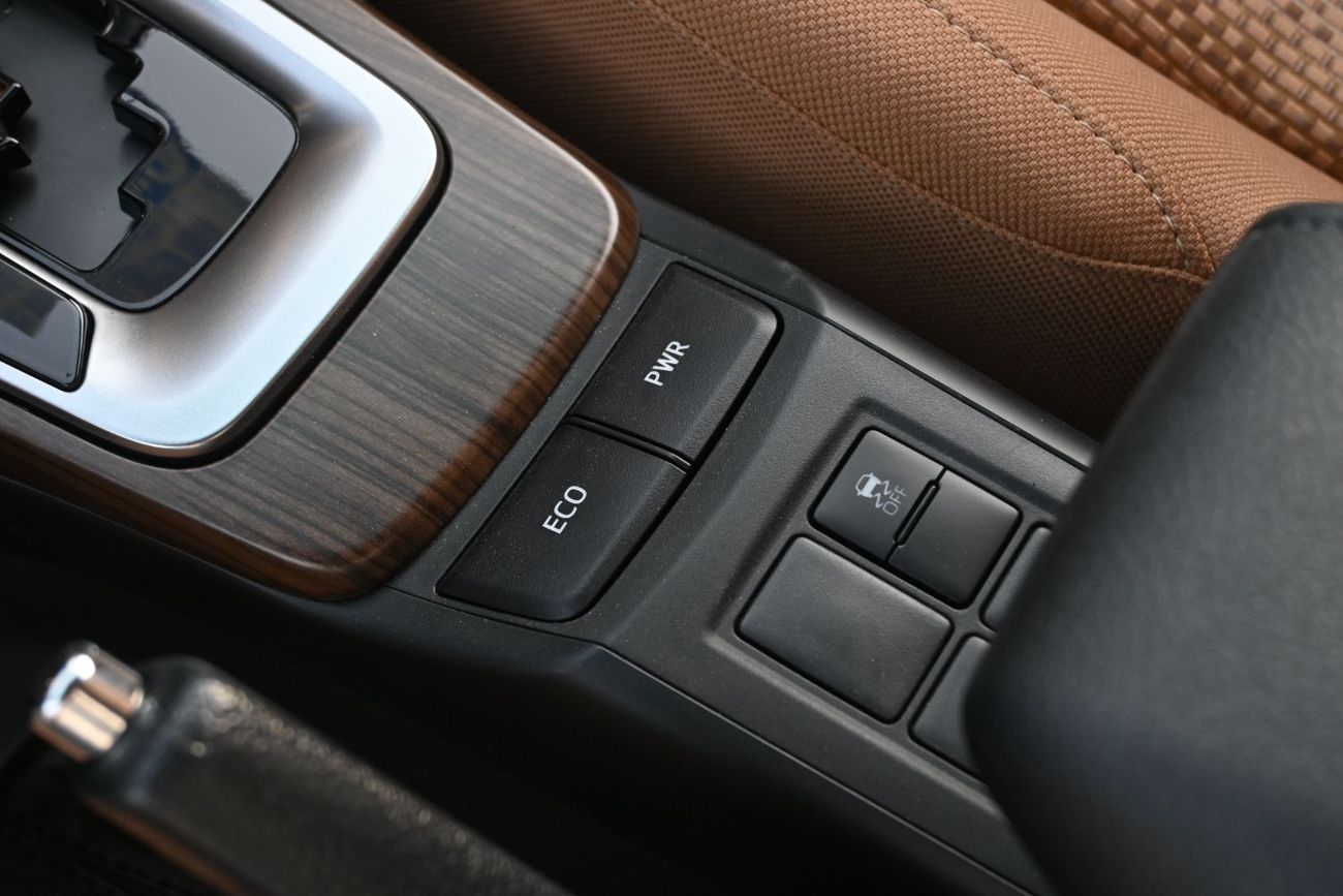 تويوتا فورتونر Toyota Fortuner 2.7L Petrol, Automatic 4WD, Model 2025, Color Black