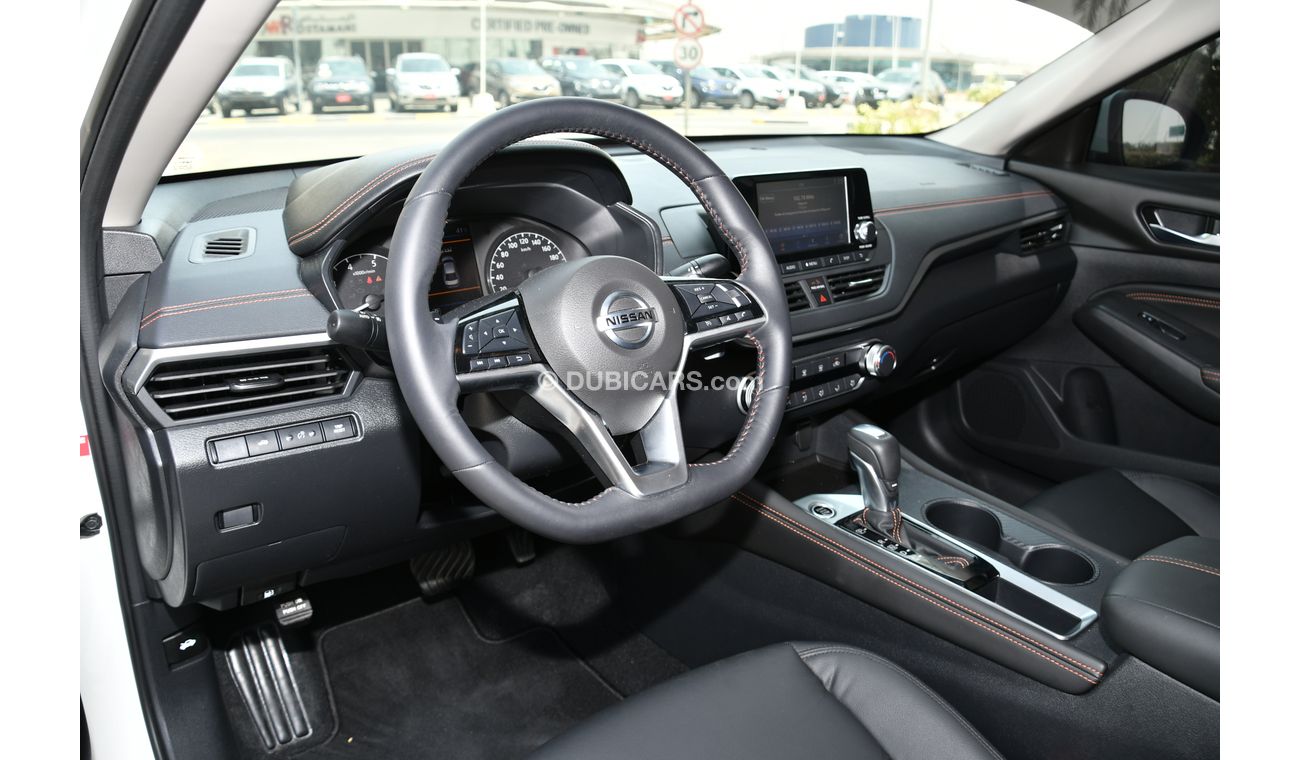 Nissan Altima 2.5L SR SPORT - 2019 - GCC SPECS - 5 YEARS WARRANTY - BANK LOAN 0 DOWNPAYMENT -