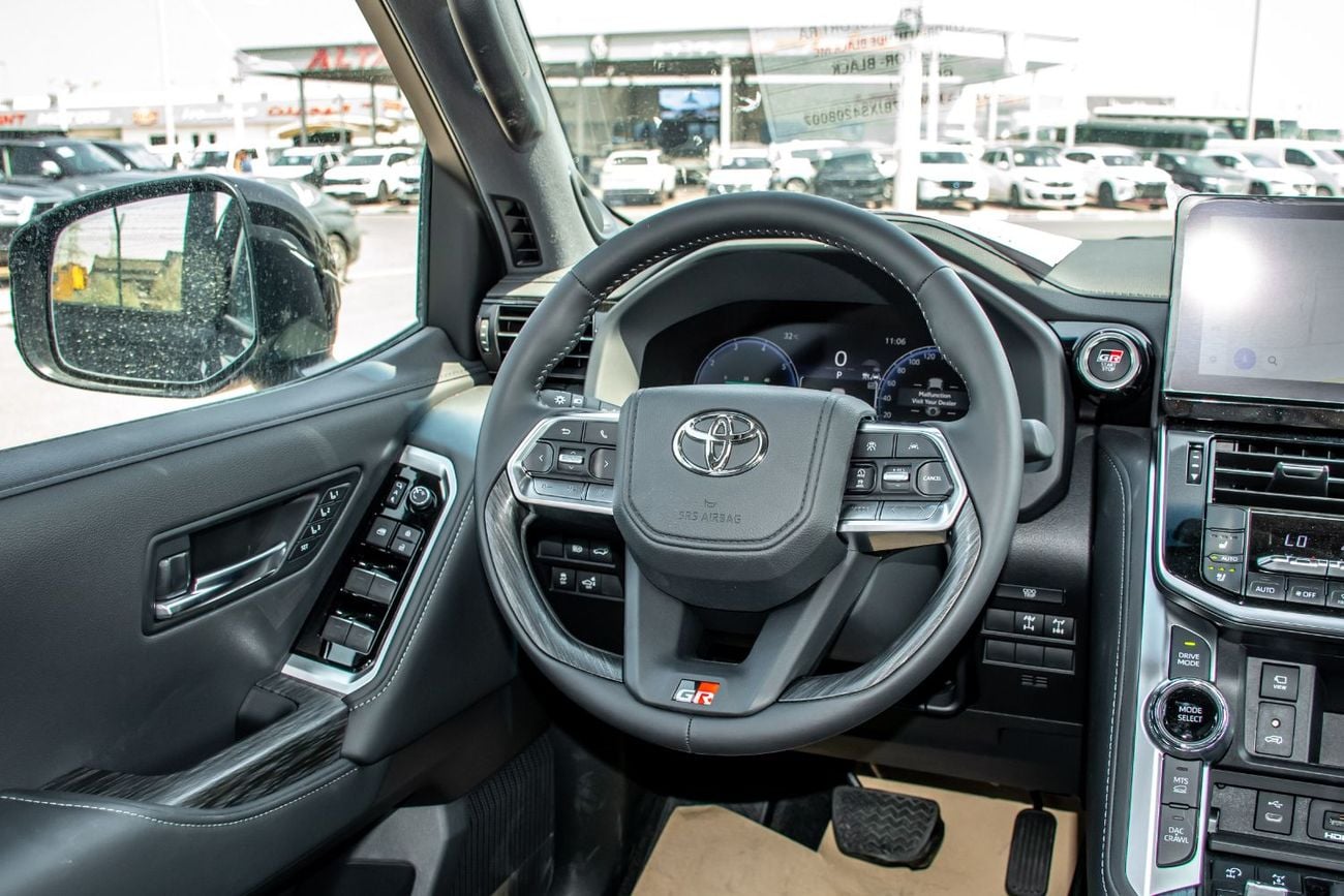 تويوتا لاند كروزر GR-S 3.3L