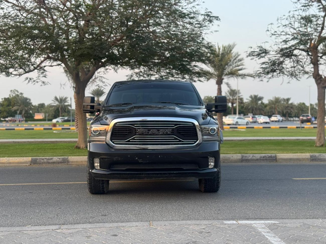 Dodge Ram Van DODGE RAM 1500 HEMI 5.7 LIMITED MODEL 2016