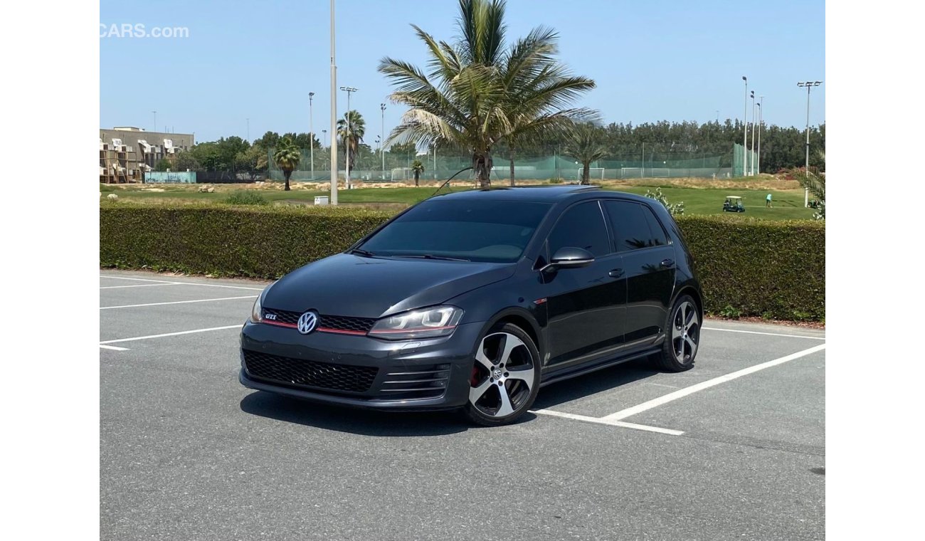 فولكس واجن جولف GTI