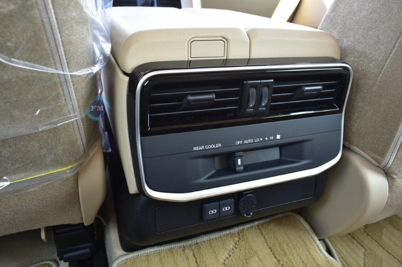 تويوتا لاند كروزر 300 EXR 4.0L Petrol