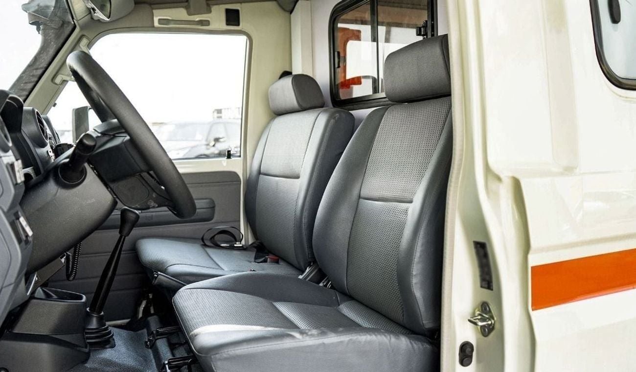 تويوتا لاند كروزر 70 Toyota land cruiser Hardtop LC 78 4.2L ambulance MY2024