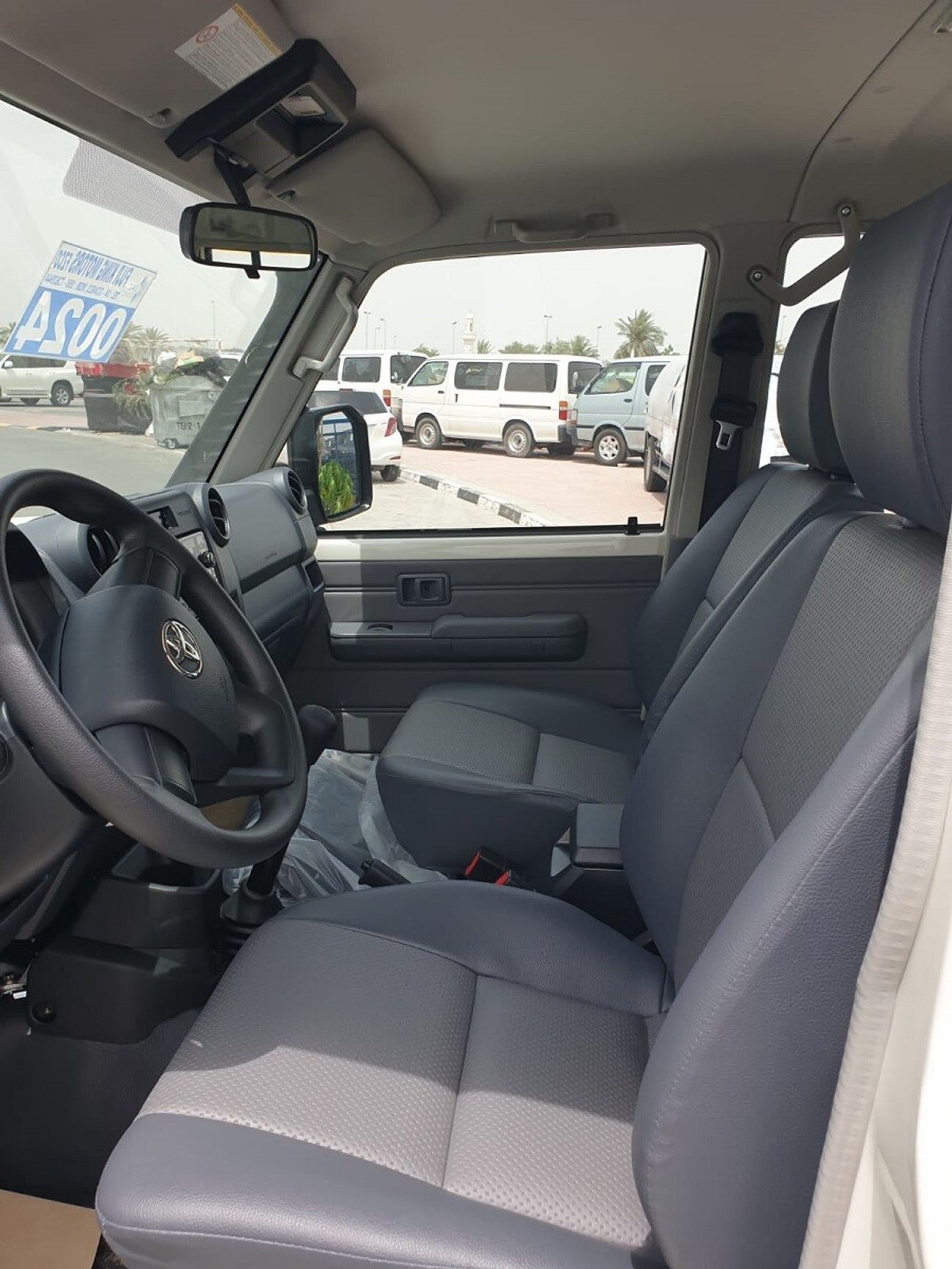 Toyota Land Cruiser Pick Up LC79 4.2L - V6 - 2024 (DIESEL) - BRAND NEW