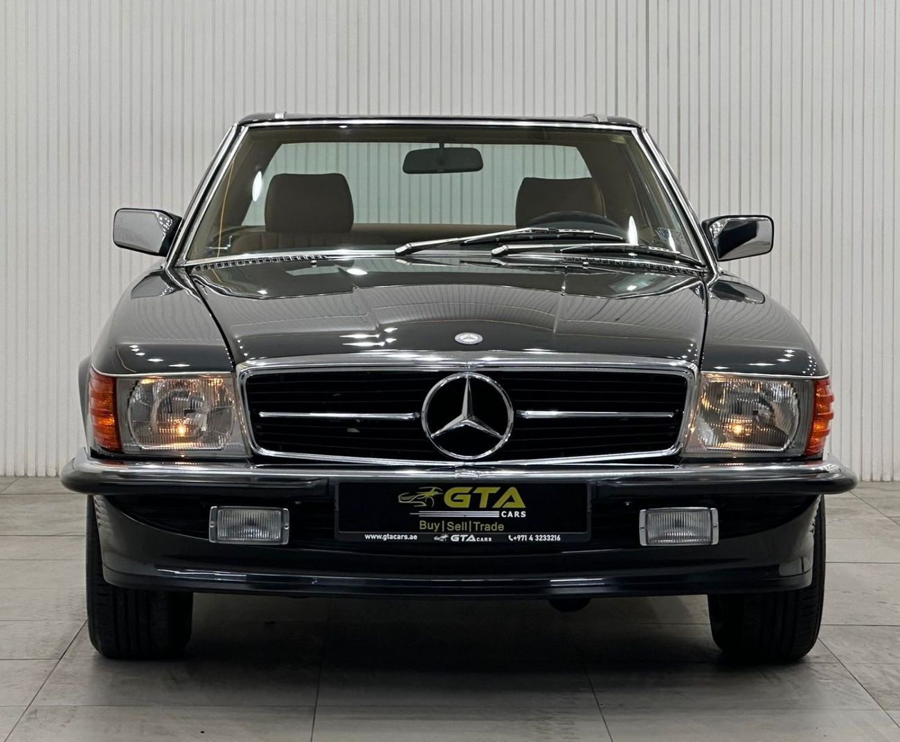 مرسيدس بنز SL 560 1988 Mercedes Benz 560SL, Low Kms, Excellent Condition, Canadian Specs
