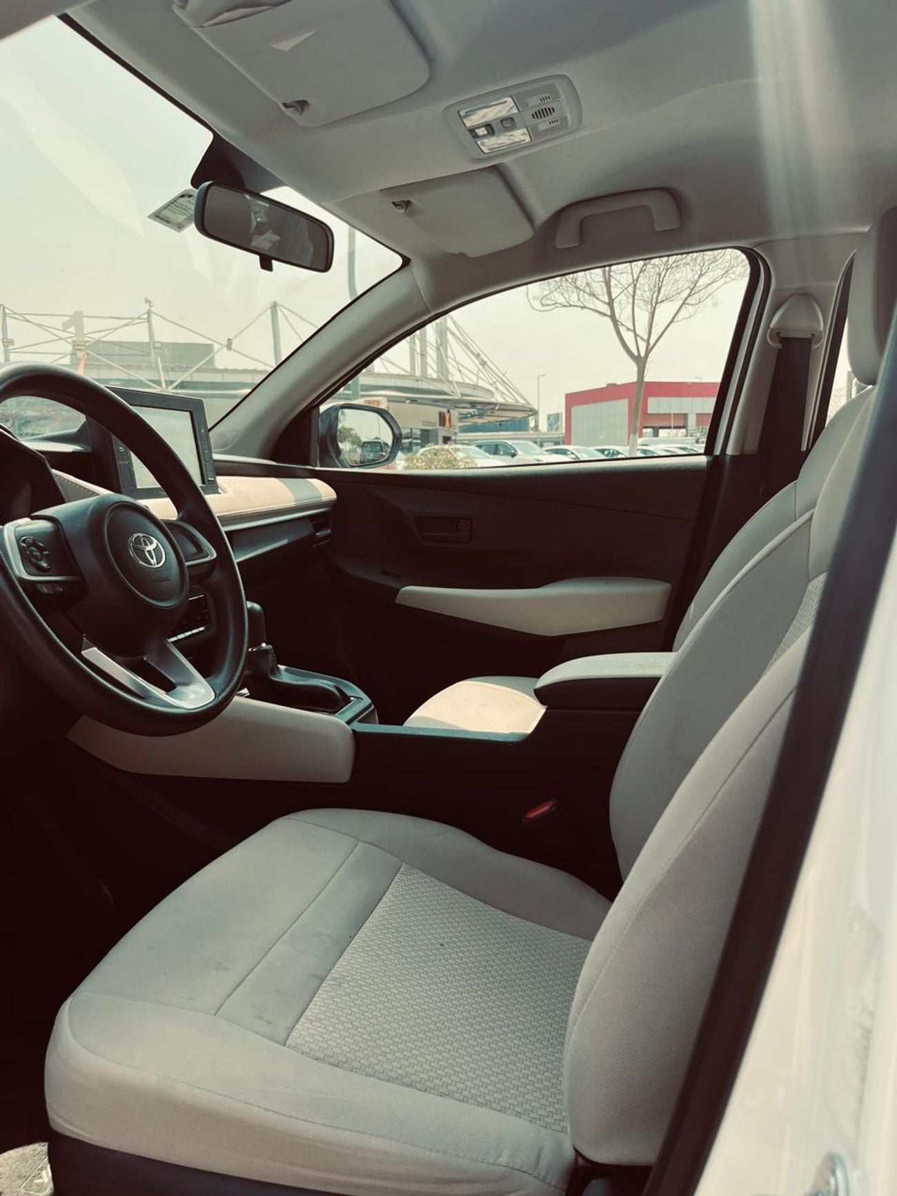 Toyota Yaris E Toyota Yaris 1,6L 2023 Gcc Mid option