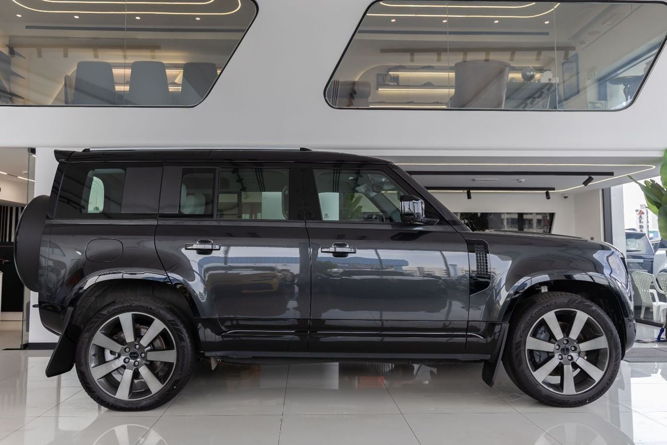 Land Rover Range Rover Land Rover Defender | 110 X-Dynamic HSE (P400) | GCC Specs | 2026 (Export)