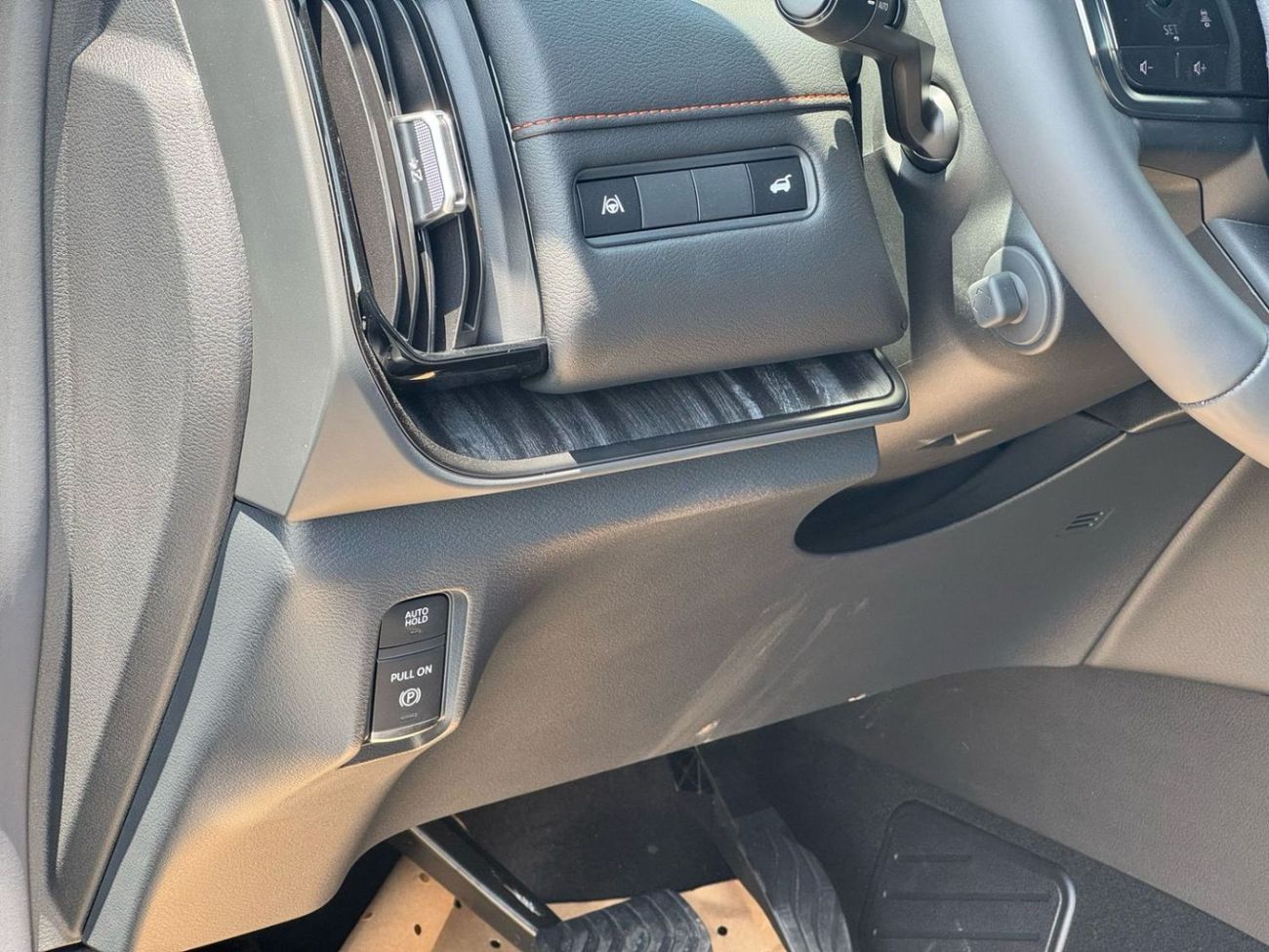 Nissan Armada 2025 Nissan Armada Pro4X 3.5L TT V6, Canadian Spec, Black/Black, Brand New