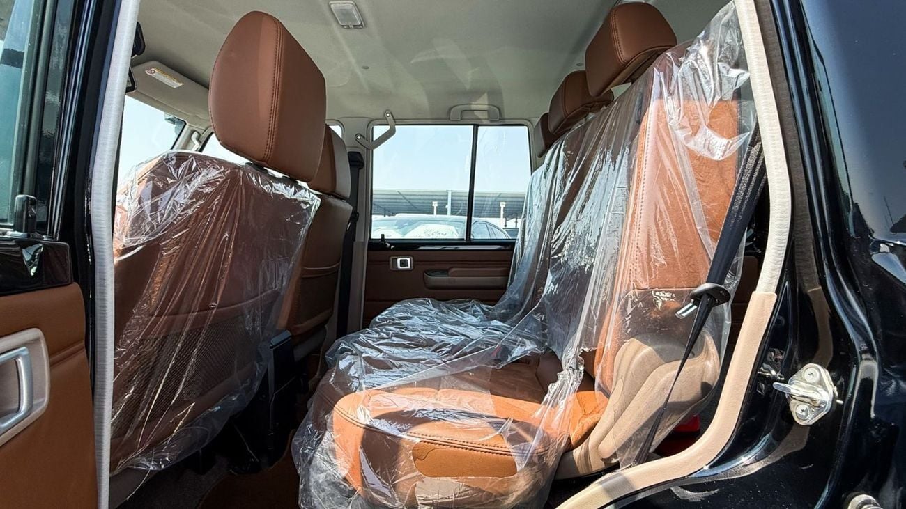تويوتا لاند كروزر 70 TOYOTA LAND CRUISER HARD-TOP (70 SERIES) A/T 4.0L - 2025