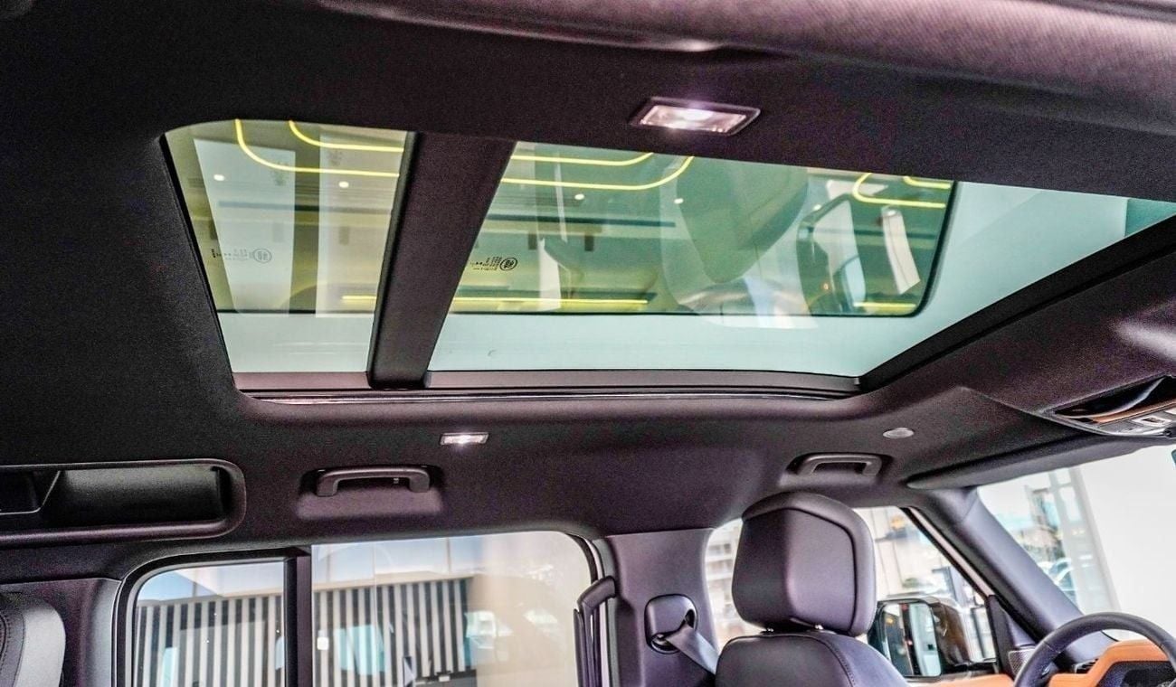 لاند روفر ديفندر | Black Pack Edition - 7seats - 2024 - 3 Years Warranty