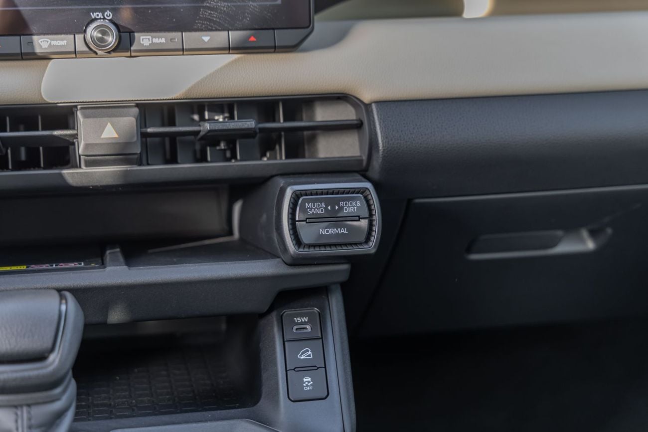 Toyota RAV4 XLE | 2026 | AWD | V4 | DARK GOLD | BRAND NEW | GCC Specs (EXPORT)