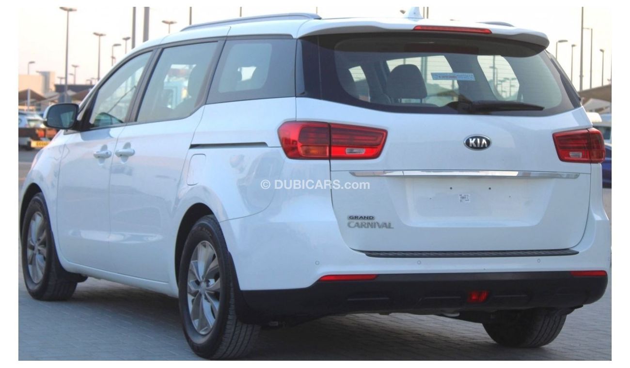 كيا كارنيفال كيا كرنفال 2020 خليجي بحالة ممتازة بدون حوادث نظيفه جدا من الداخل والخارج