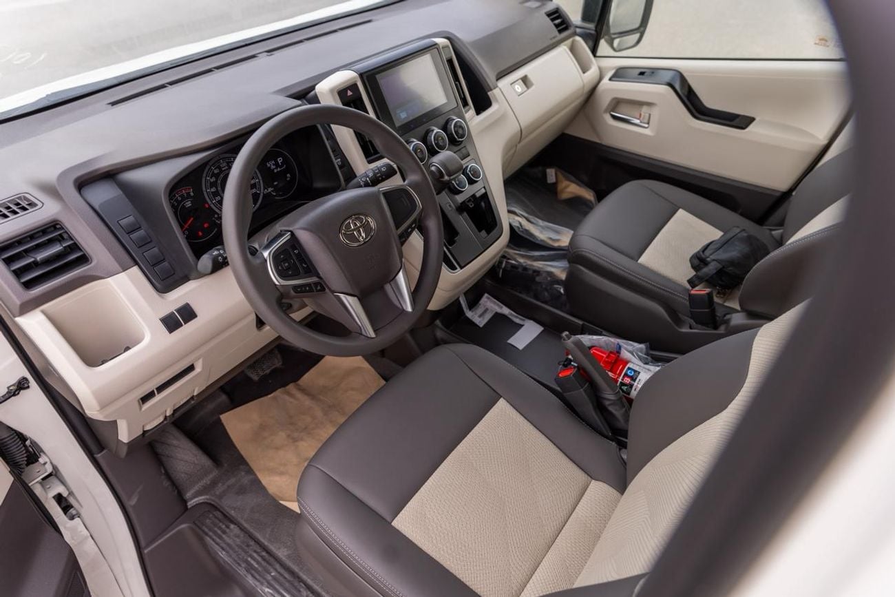 Toyota Hiace TOYOTA HIACE BUSS GL A/T 2026