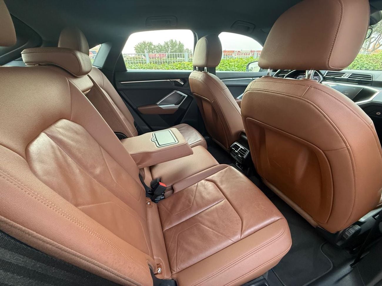 أودي Q3 40 TFSI S Line 2.0L FWD