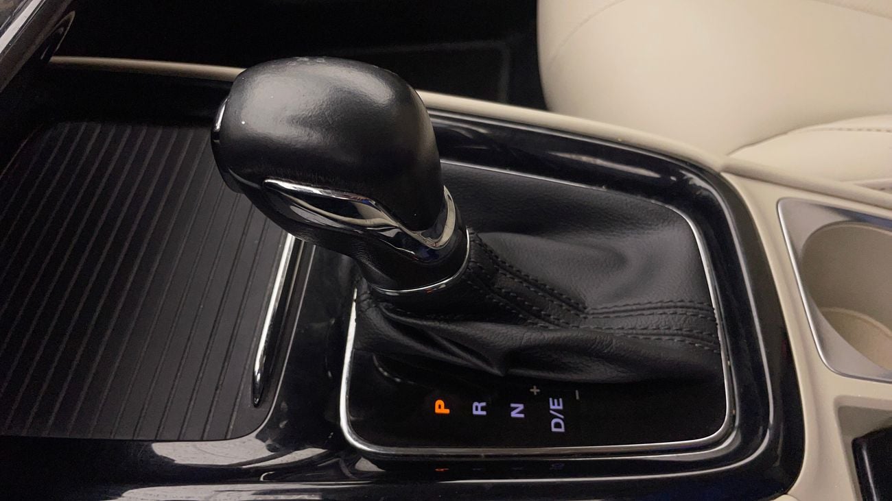 أم جي 5 LUXURY 1.5 | بدون دفعة مقدمة | اختبار القيادة في المنزل