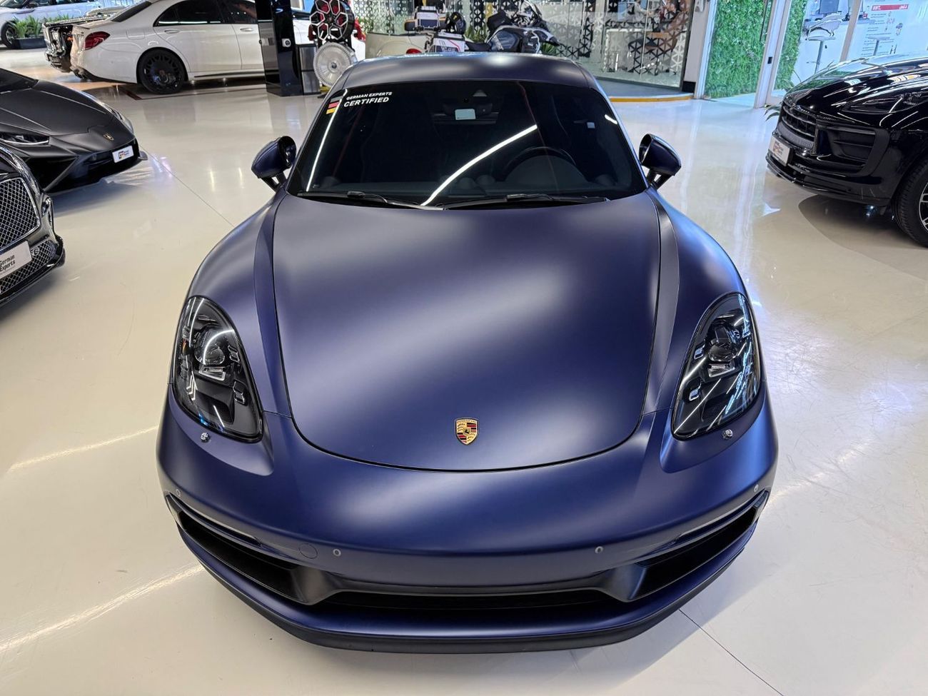 بورش كايمان 718 GTS 4.0L A/T 2020 Porsche 718 Cayman GTS 2.5 - GCC - Full Warranty and Service till 2027