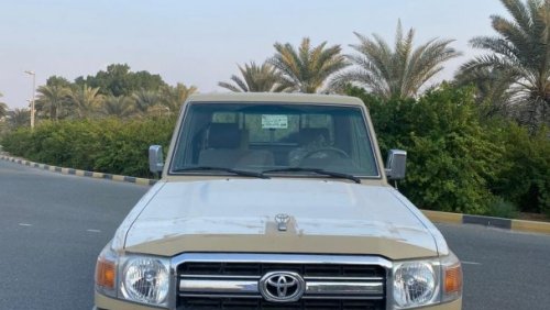 تويوتا لاند كروزر بيك آب Toyota Land Cruiser Pickup Single Cab 4.5 Petrol 2009 model