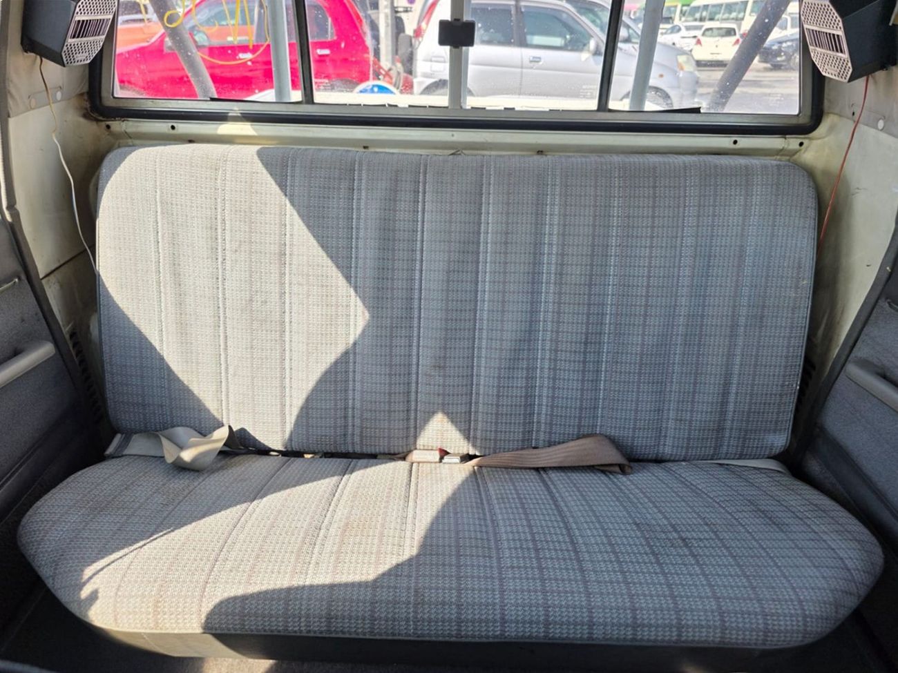 Toyota Hilux TOYOTA HILUX PICKUP RHD 1988 MODEL 2.4 L DIESEL MANUAL(PM76064)