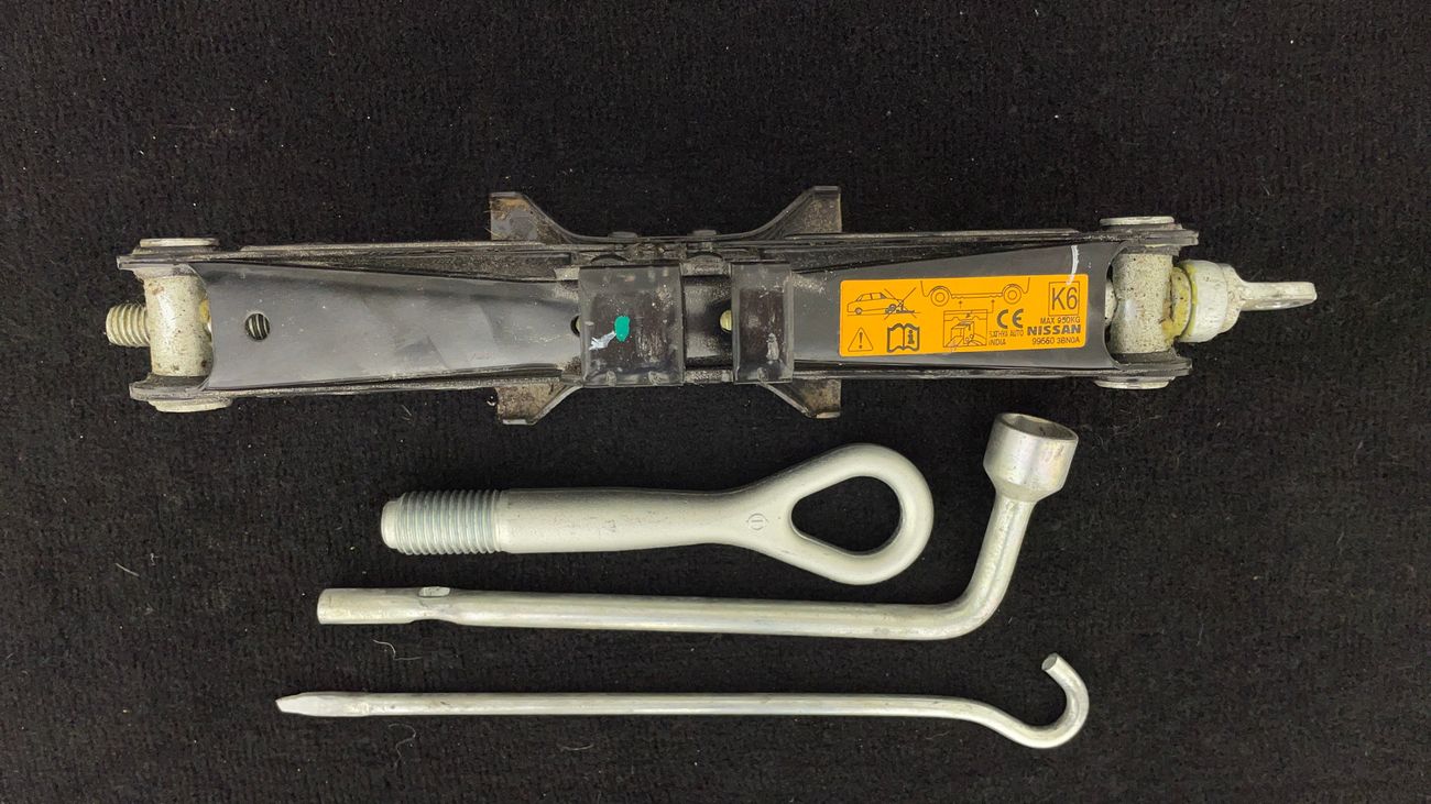 Nissan Sunny SV 1.5 | Zero Down Payment | Home Test Drive