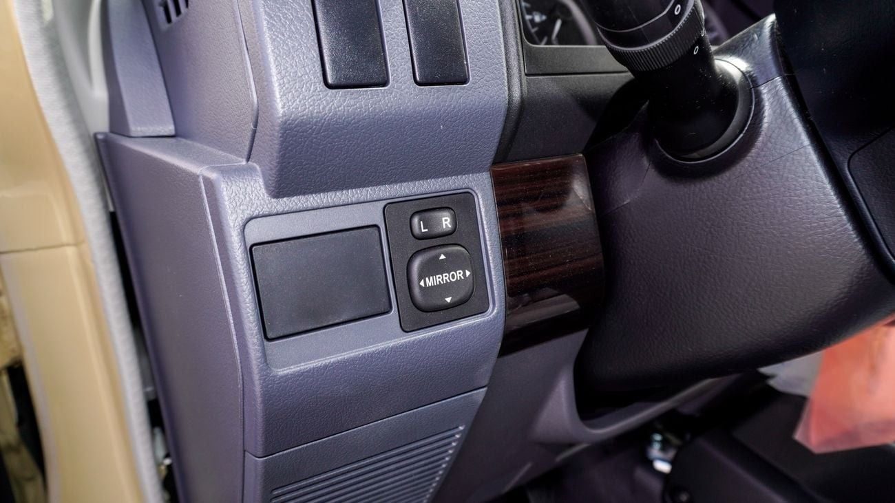 Toyota Land Cruiser 70 4.0 L V6