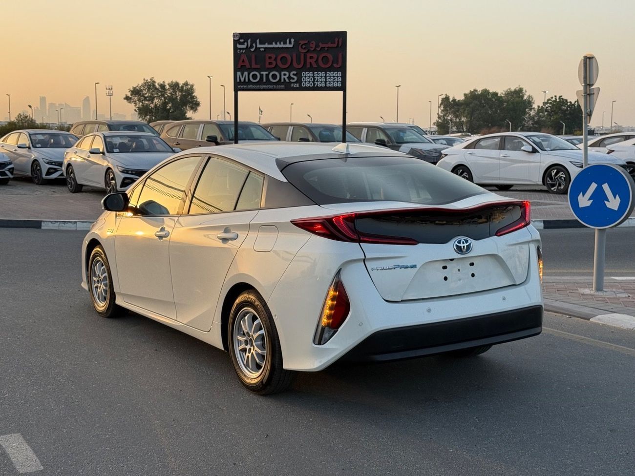 Toyota Prius Iconic 1.8L 2020 PRIME 1.8L PLUGIN HYBRID CANADA SPEC