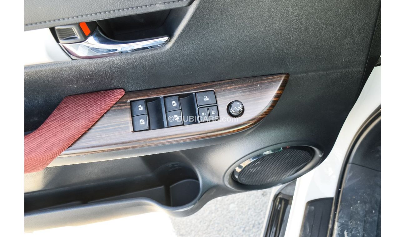 Toyota Hilux TOYOTA HILUX 2.7L 4WD PICKUP 2023 | REAR CAMERA | ALL WHEEL DRIVE | FABRIC SEATS | AVAILABLE FOR EXP