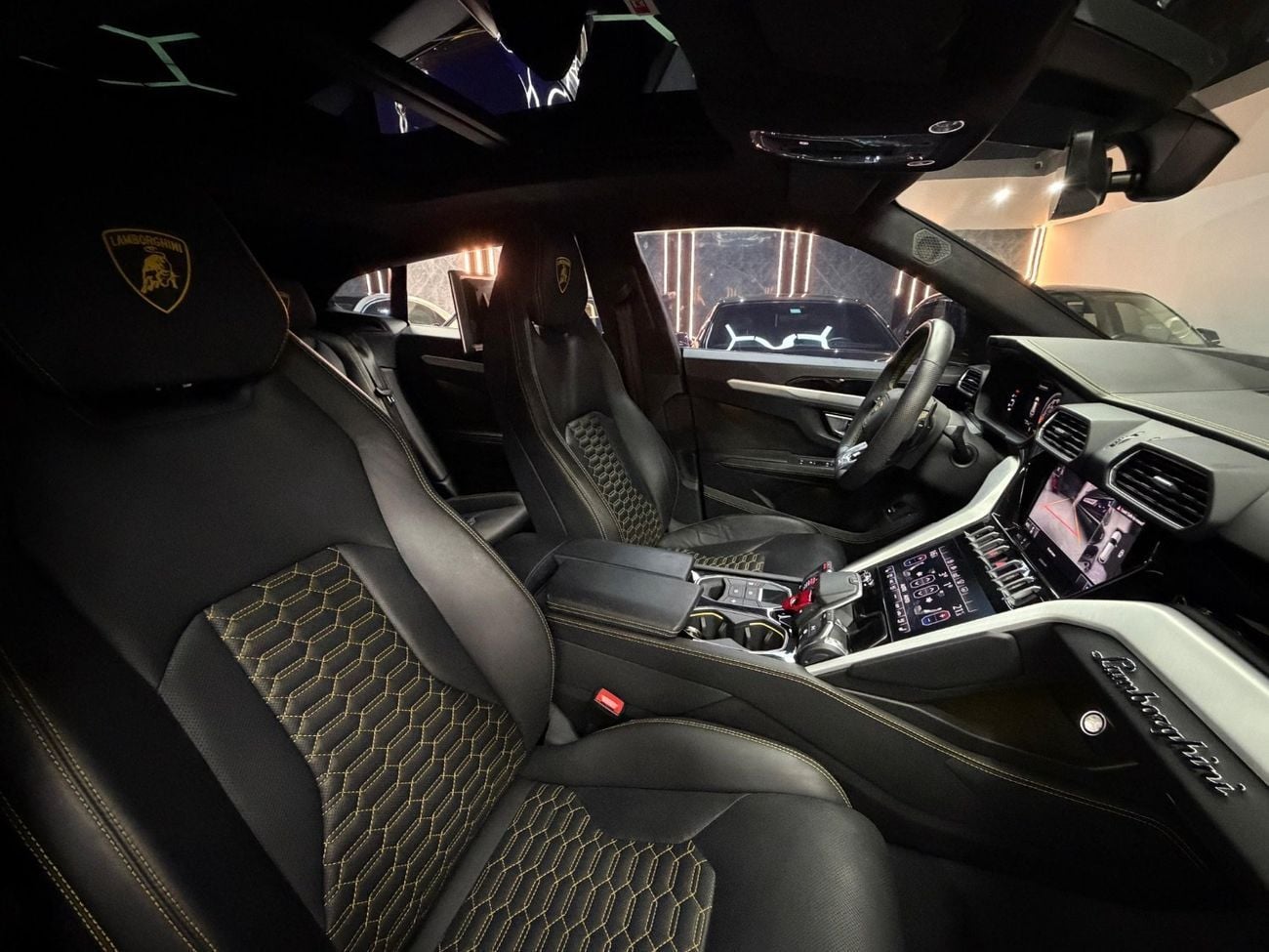 Lamborghini Urus STD 4.0T V8