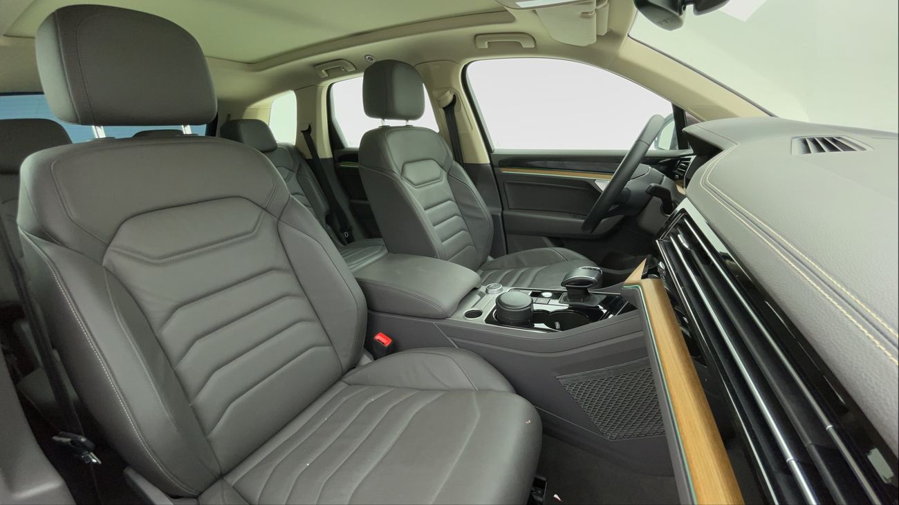 فولكس واجن طوارق HIGHLINE PLUS 3 | بدون دفعة مقدمة | اختبار القيادة في المنزل