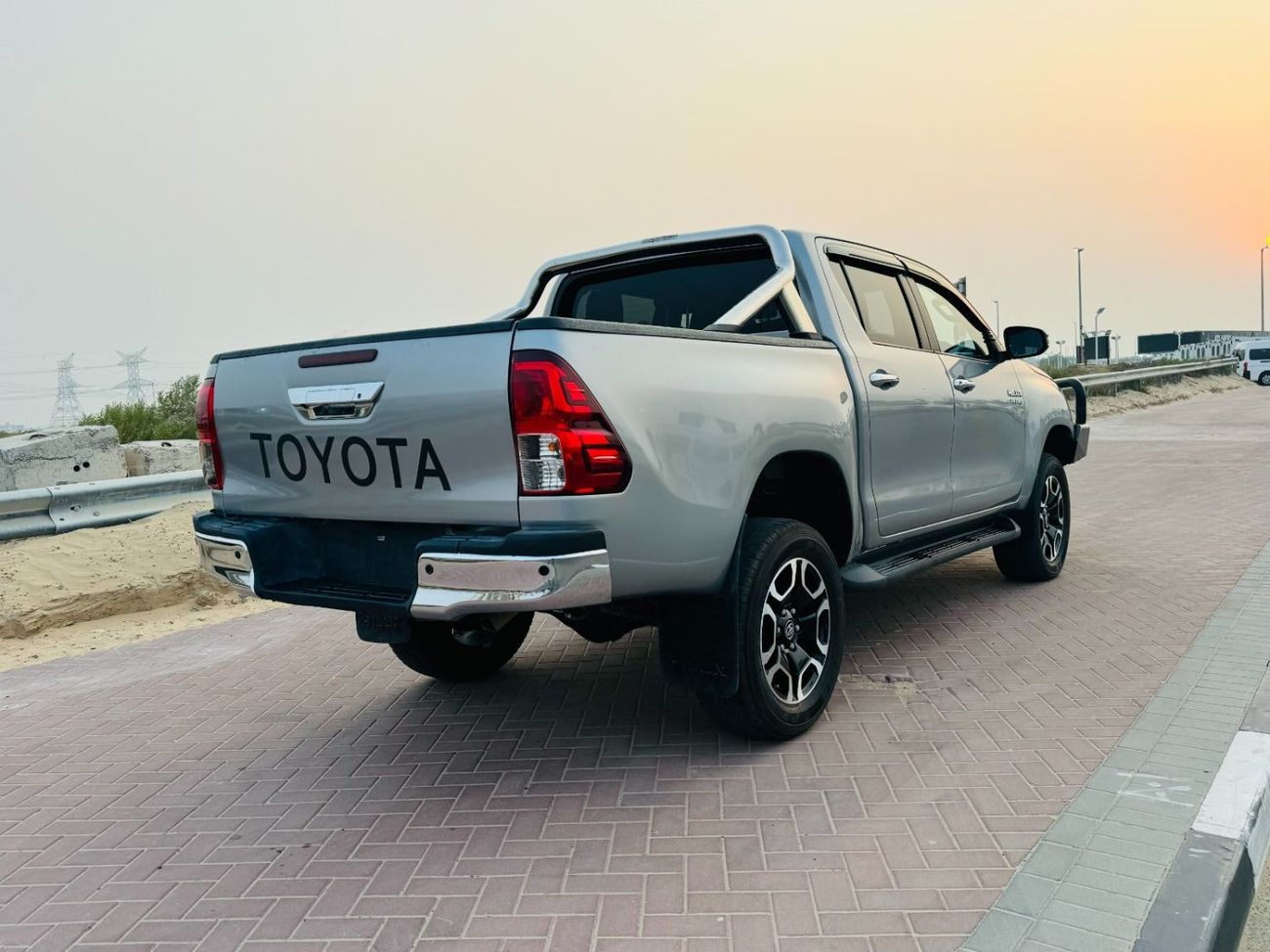 Used 2020 TOYOTA HILUX D4D DOUBLE CABIN 2020 for sale in Dubai - 770482