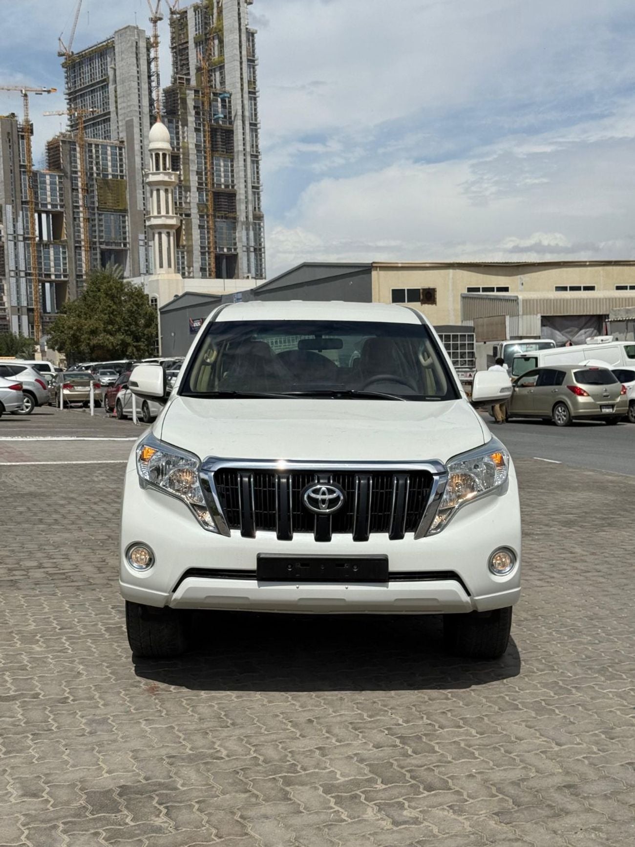 تويوتا برادو 201 PRADO TXL V6/ 4.0L  4x4 GCC SPEC 5 SEATS