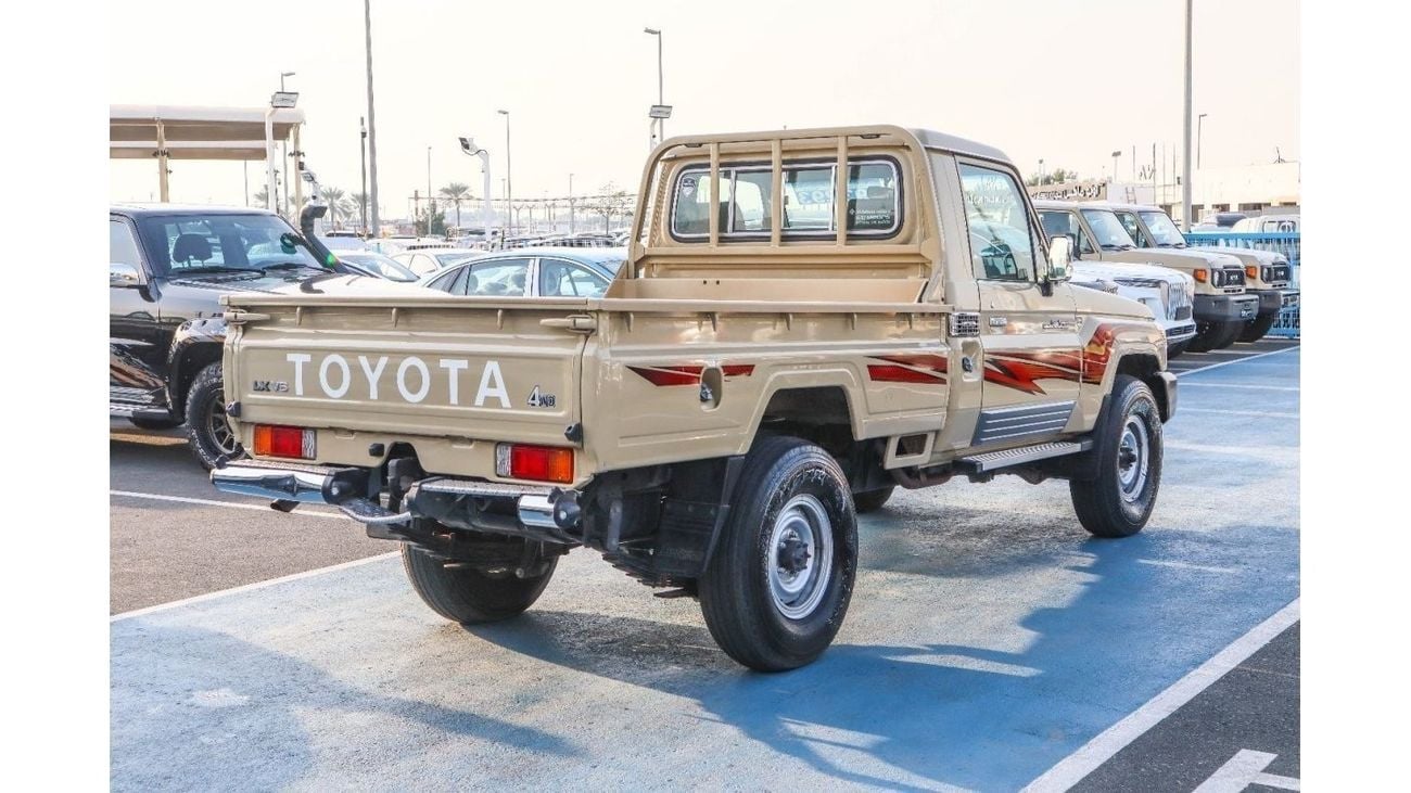 Toyota Land Cruiser Pick Up 2015 MODEL TOYOTA LAND CRUISER 79 SINGLE CAB PICKUP LX V6 4.0L PATROL 4WD