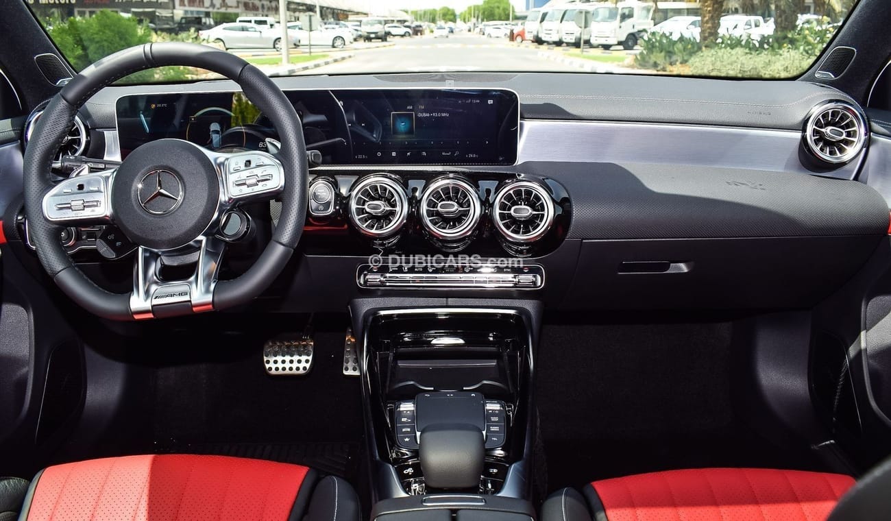 مرسيدس بنز A 45 AMG S Turbo 4MATIC.  Local Registration + 10%