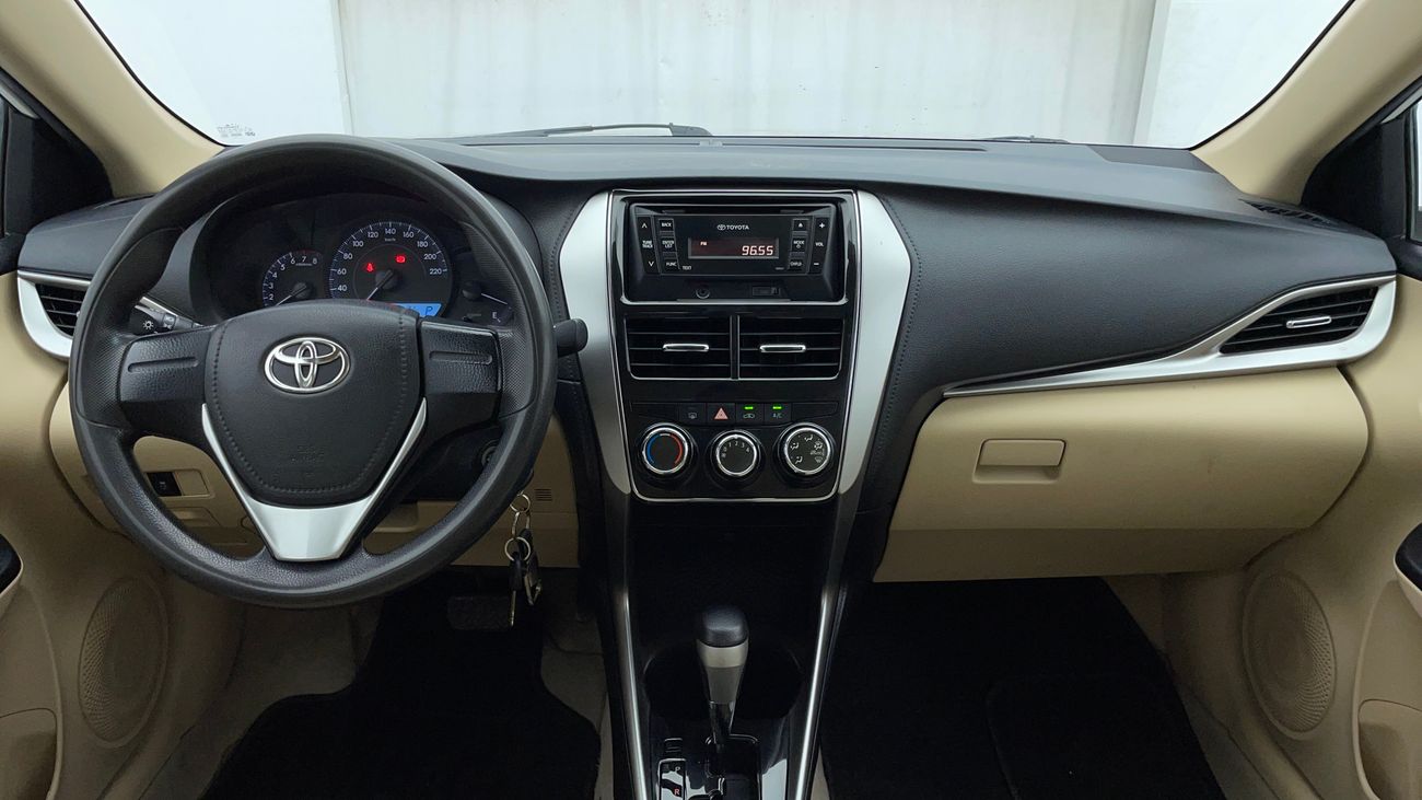 تويوتا يارس E 1.5 | بدون دفعة مقدمة | اختبار قيادة مجاني للمنزل