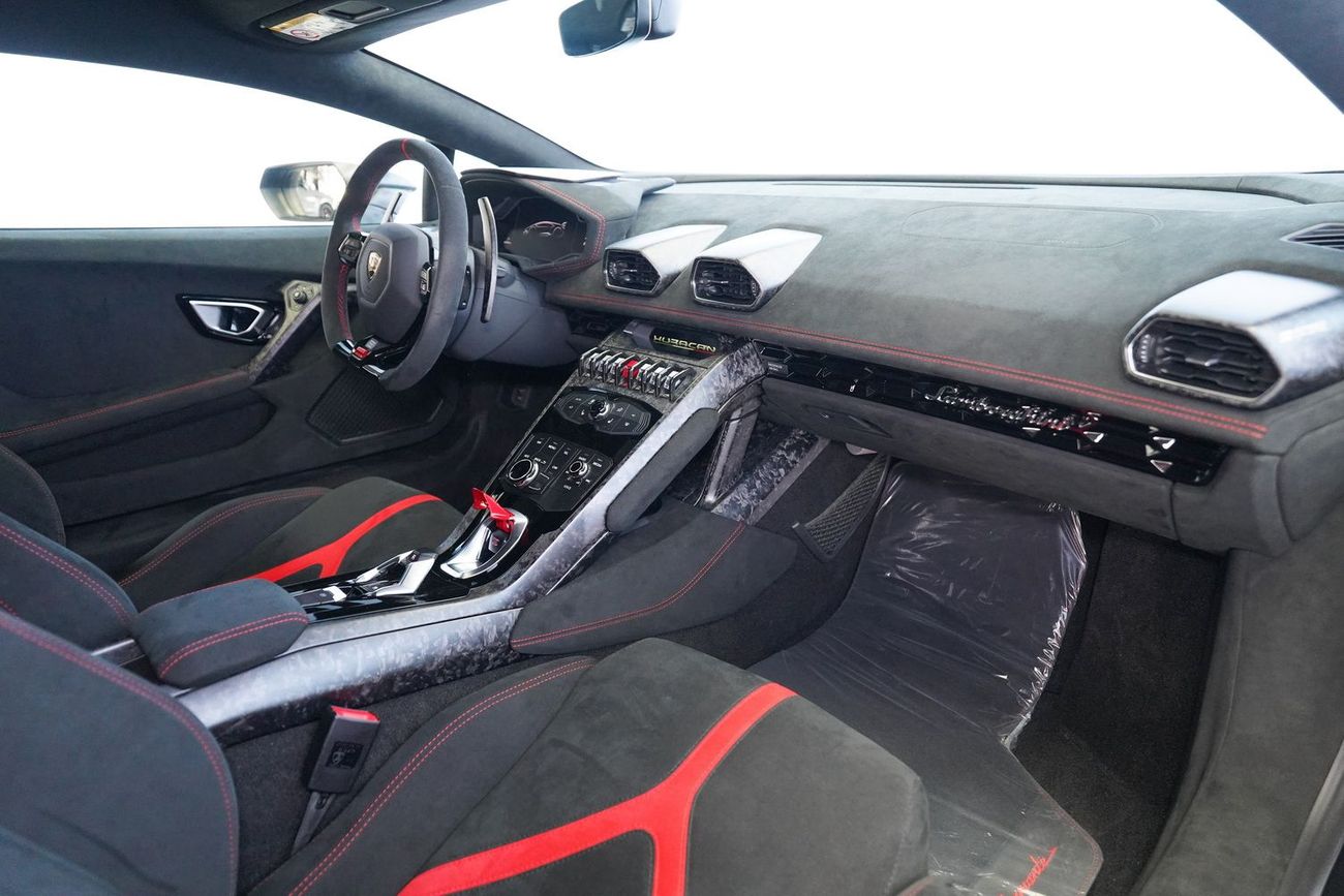 لامبورغيني هوراكان PERFORMANTE