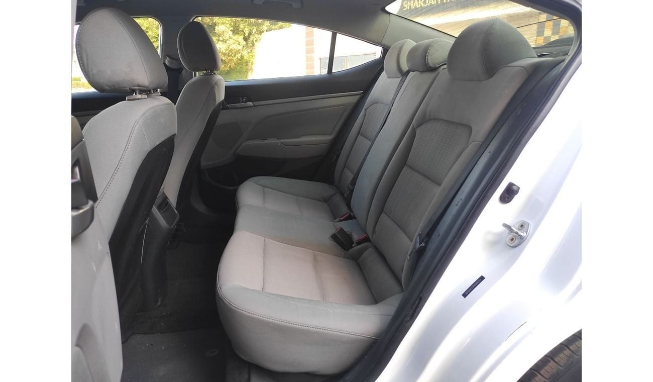 هيونداي إلانترا Standard 2.0L Hyundai Elantra 2017 2.0 usa full automatic