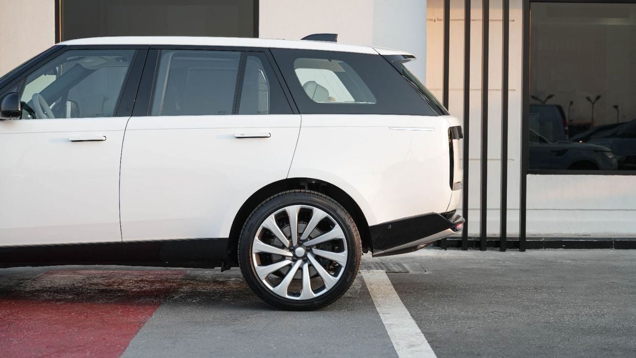 لاند روفر رينج روفر Autobiography P530 4.4L V8 WHITE - WHITE 2025 MY EXPORT PRICE