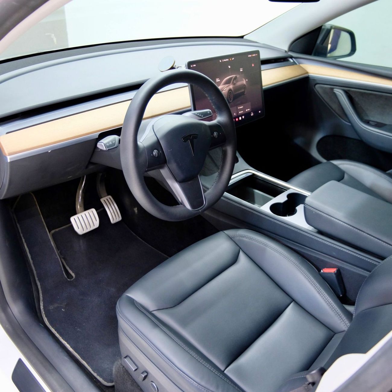 تسلا موديل Y Performance (AWD)