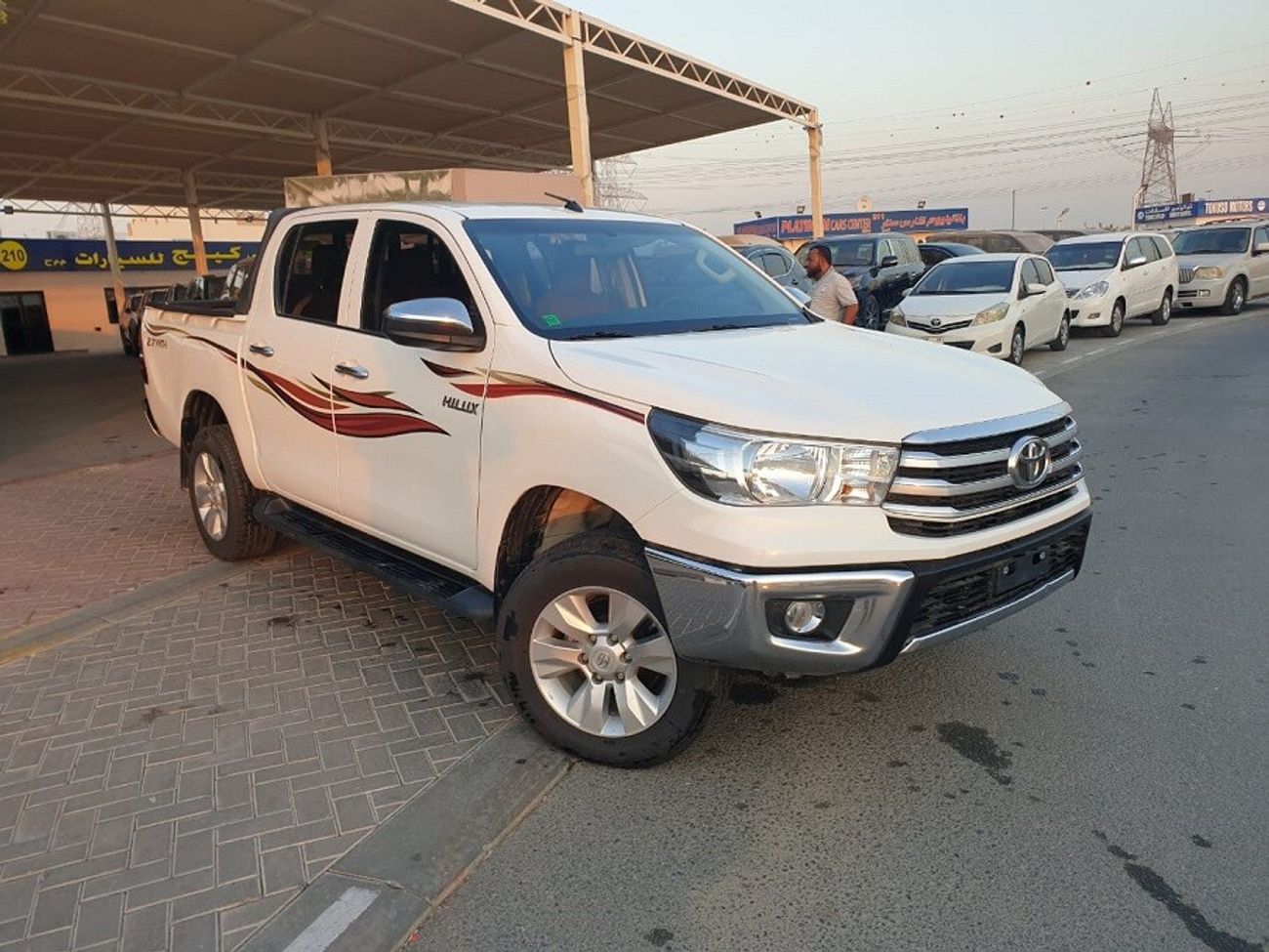 تويوتا هيلوكس HILUX PICKUP 2.7L PETROL (4X4) MANUAL