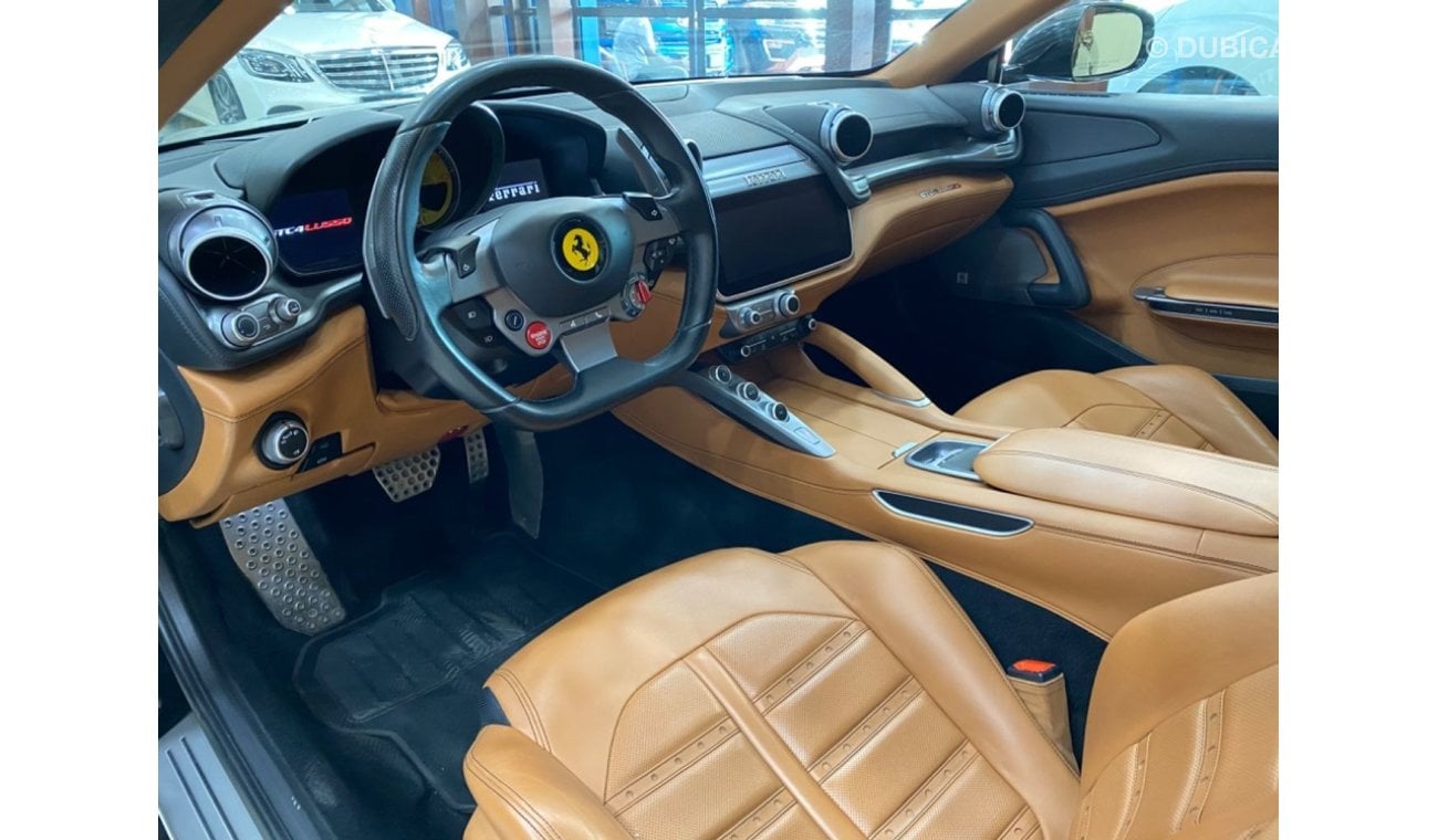 Ferrari GTC4Lusso V12