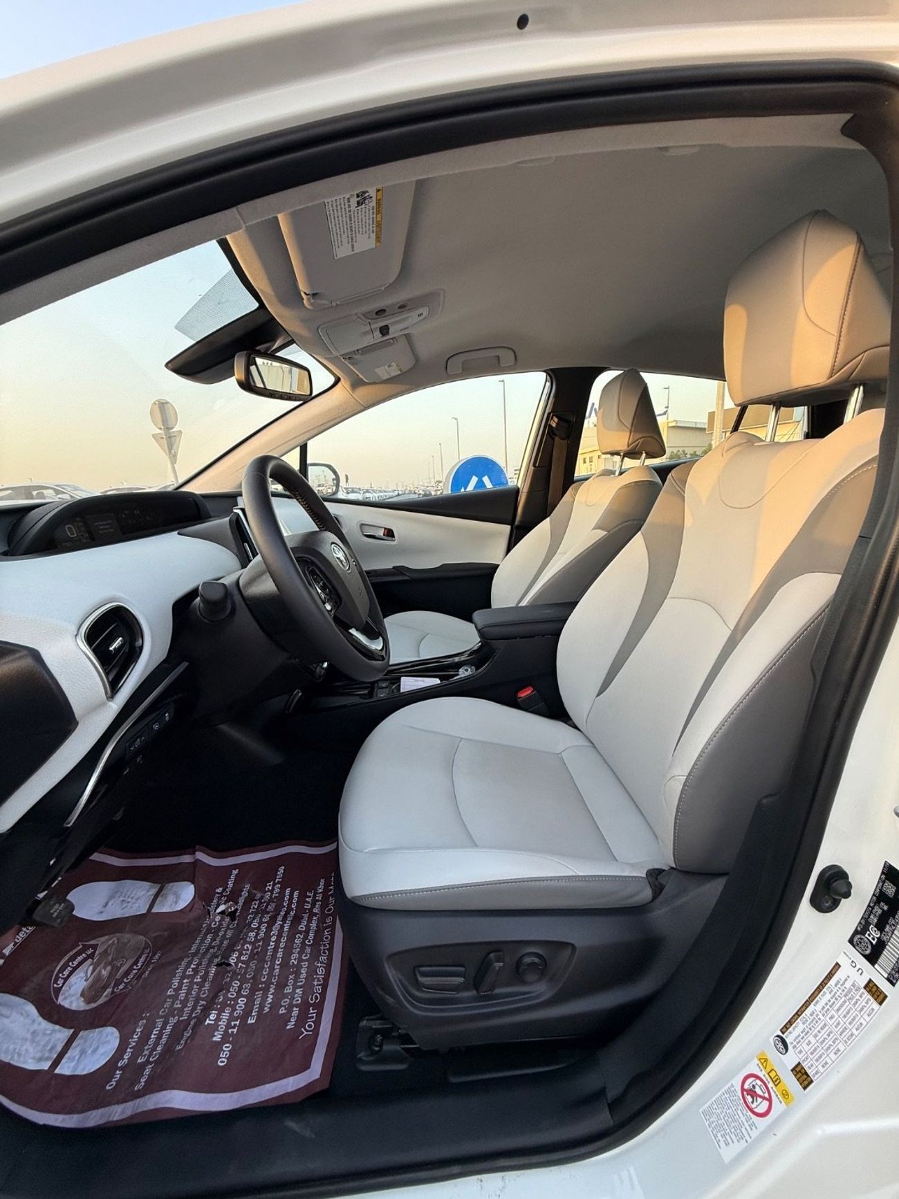 Toyota Prius Iconic 1.8L 2020 PRIME 1.8L PLUGIN HYBRID CANADA SPEC