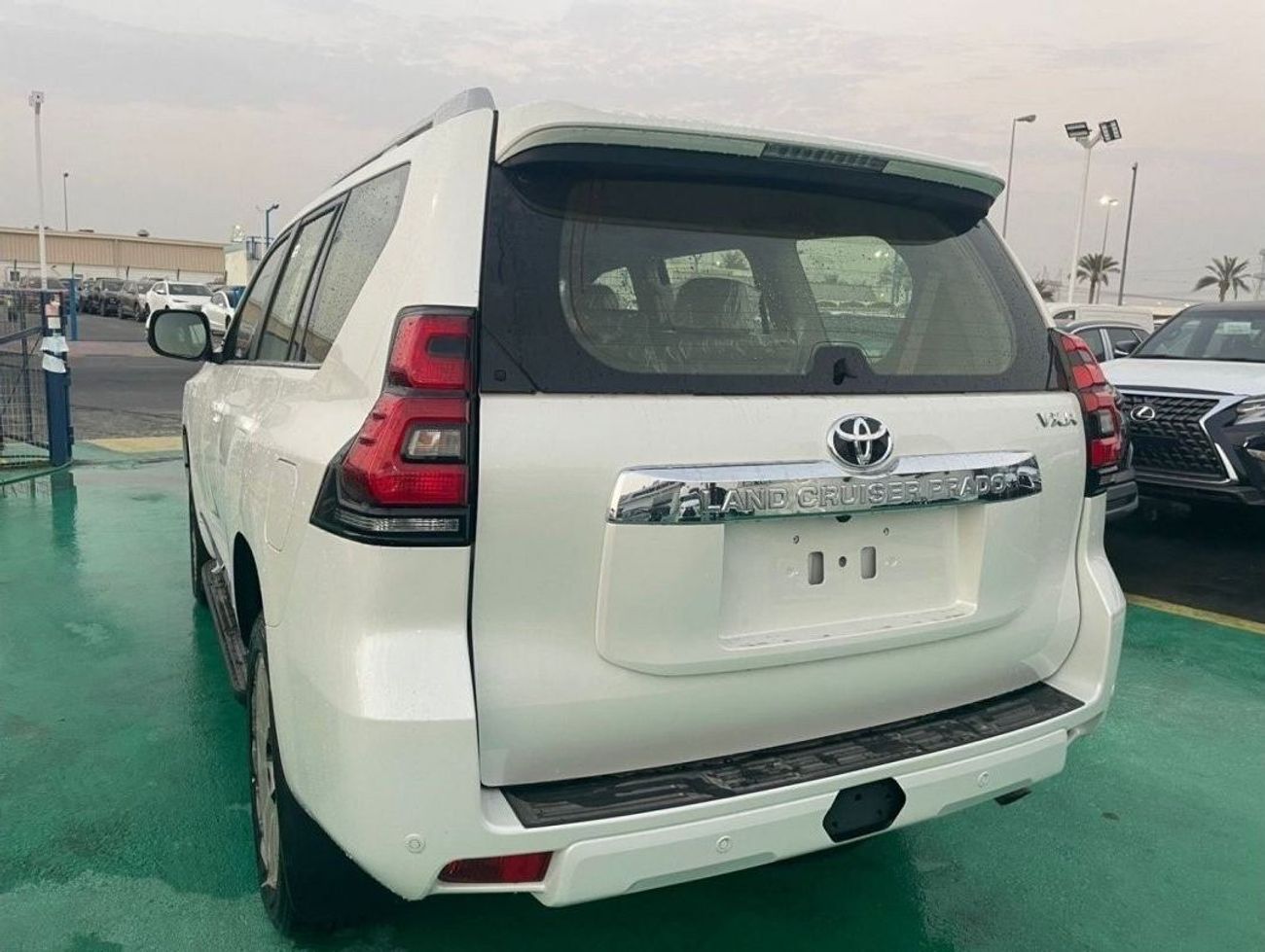 Toyota Prado 2023 TOYOTA PRADO 4.0l V6 VXR PETROL ZERO KM